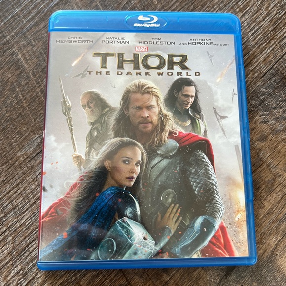 Thor: The Dark World (Blu-ray) - Picture 1 of 2